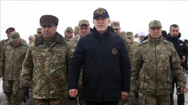 国防部长说，面对挑战，Türkiye重视军事演习