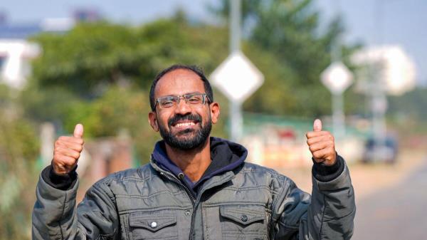 印度记者在入狱两年后重获自由